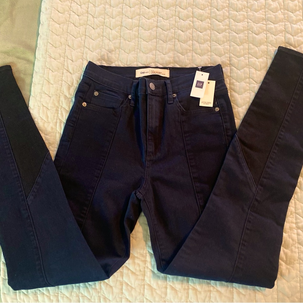 Gap True Skinny super high rise 27 L black with panel detailing